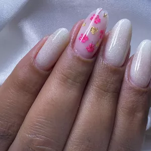 Imagem de capa para o Curso online DESIGNER DE UNHAS COMPLETA ✨