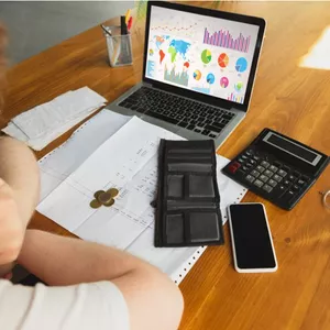 Imagem de capa para o Curso online Planilha das ações e Fiis para viver de dividendos 