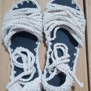 Imagem de capa para o Curso online Sandalia Hippie em crochê