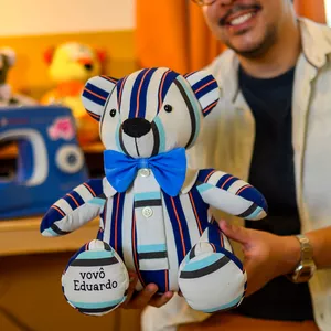 Imagem de capa para o Ebook Transforme Tecidos em Acessórios Charmosos: Curso de Artesanato