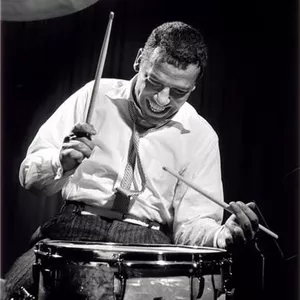 Cover image for Online course introductory course in drums and musical theory