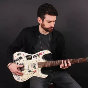 Imagem do curso Curso Completo de Guitarra/Violão