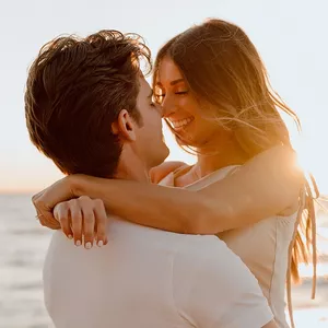 Imagem de capa para o Curso online Relacionamento à Distância