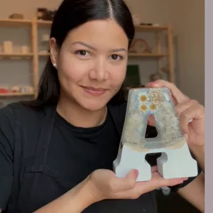 Imagen de portada para Curso online Letras que brillan: Convierte tus letras en obras de arte