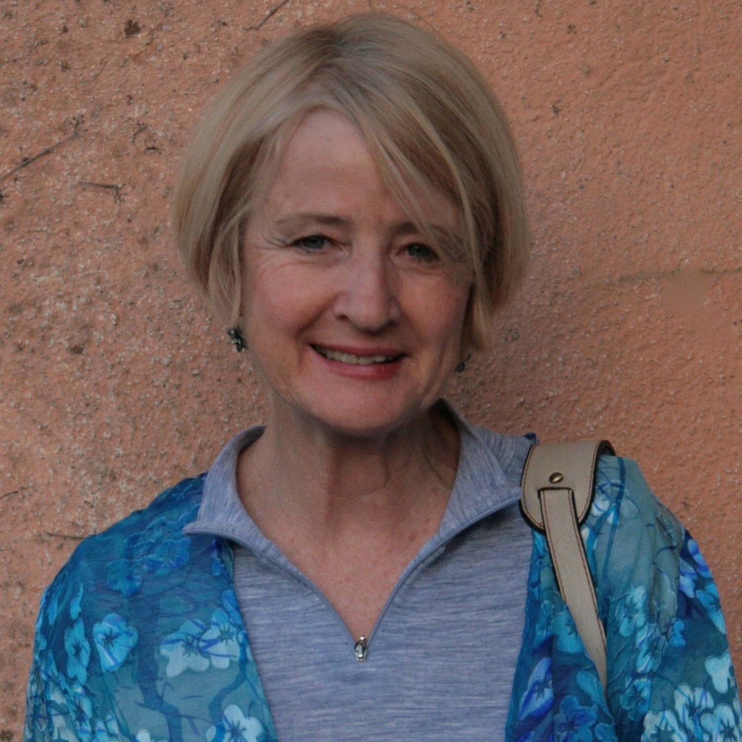 Dr. Lea Logie