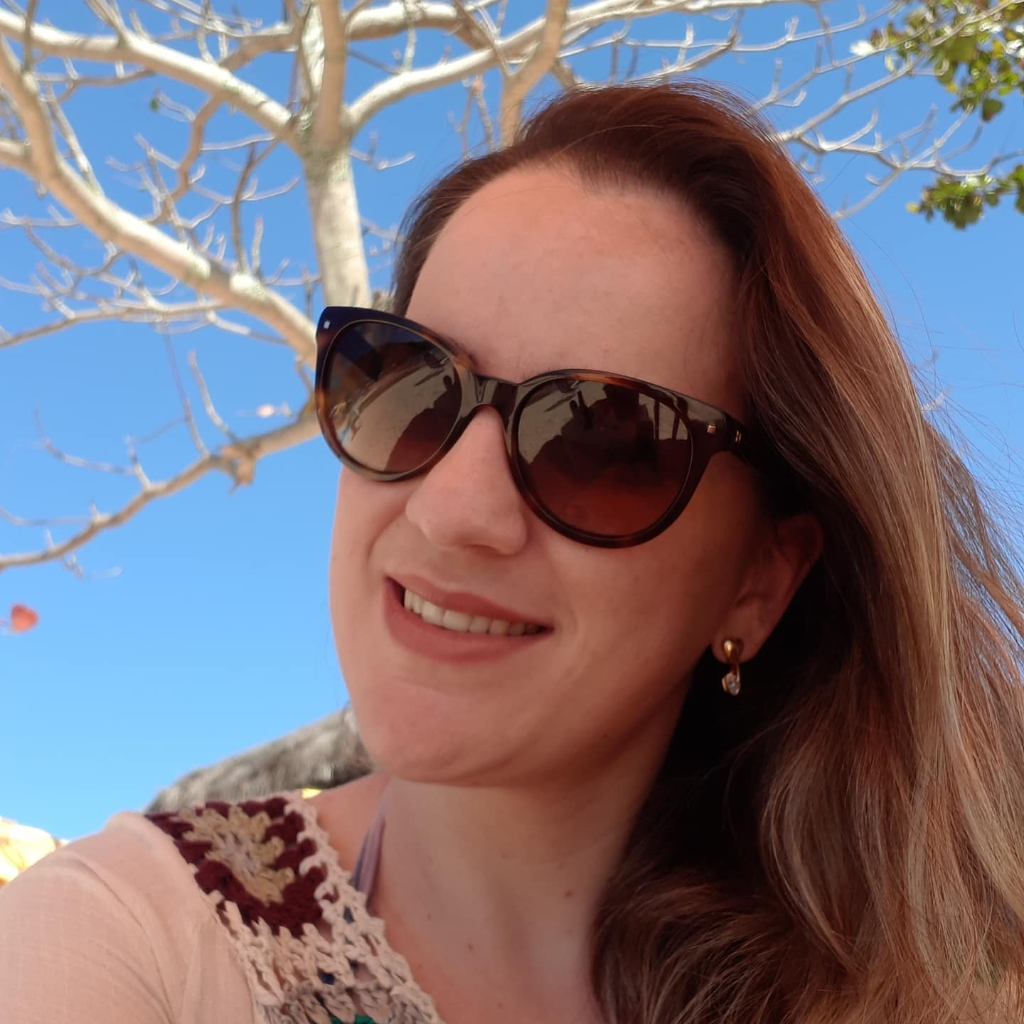 Isamara Paes Clemente de Lima