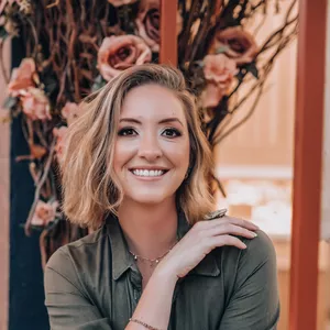 Imagem de capa para o Curso online  Viver de Astrologia (turma 1)