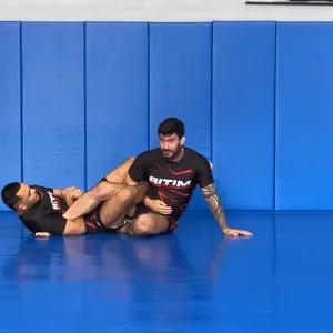 Imagem de capa para o Curso online 01 BOTINHA - AULA JIU JITSU NOGI 