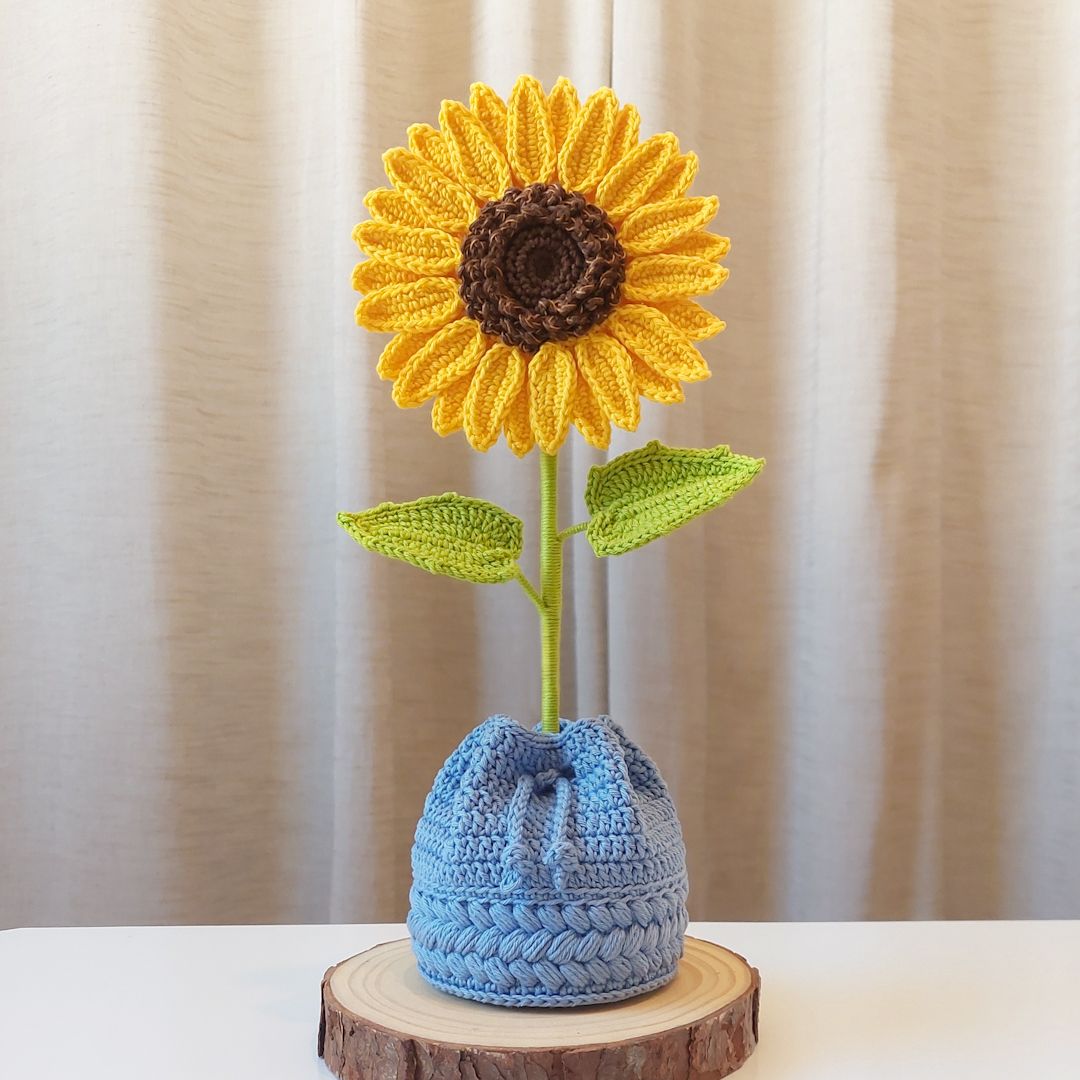 Imagem de Curso Completo - Girassol Amigurumi criado por Rachel Crochê na hotmart