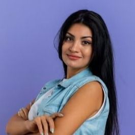 🔹Elena F., Jefa de Operaciones.