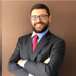 Imagem de capa para o Curso online Holding Familiar - Dr Holding Familiar  Hugo Cesar Moreira de Paula