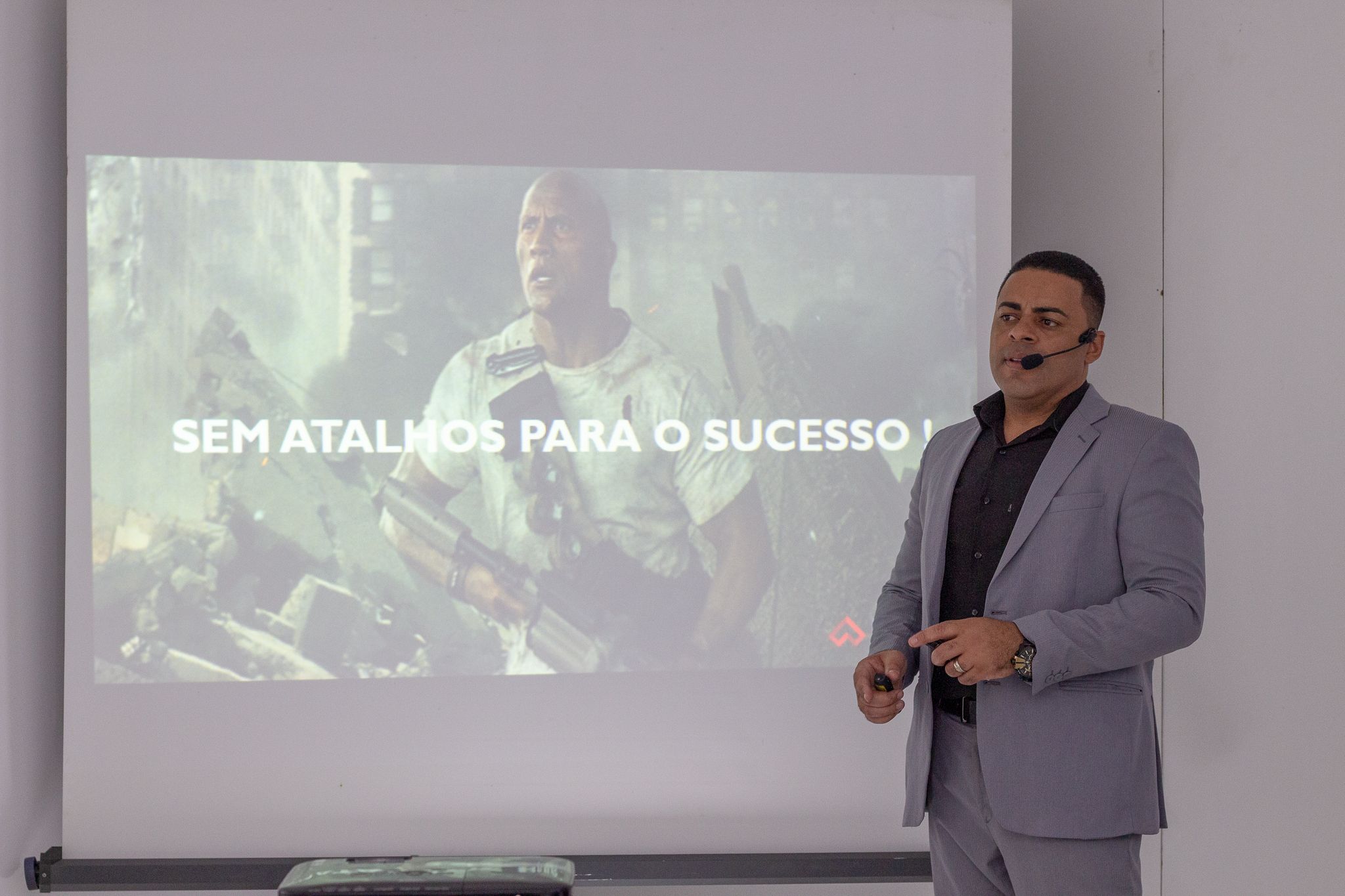 Imagem do curso O SUCESSO EXISTE MAS NÃO TEM ATALHOS !
