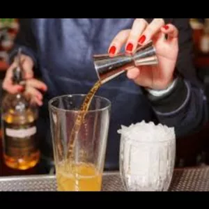Imagen de portada para Curso online Camarero de Restaurante Bartender 