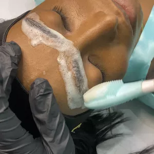 Imagem de capa para o Curso online Spa das sobrancelhas + argiloterapia. (Therapy spa)