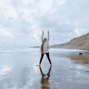 Imagen de portada para Curso online VICTORIA AZUL YOGA