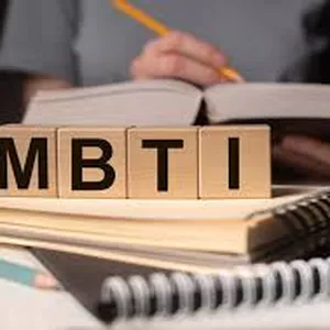 Imagem de capa para o Ebook Teste MBTI: Entenda o Que é Como Aplicar na Empresa