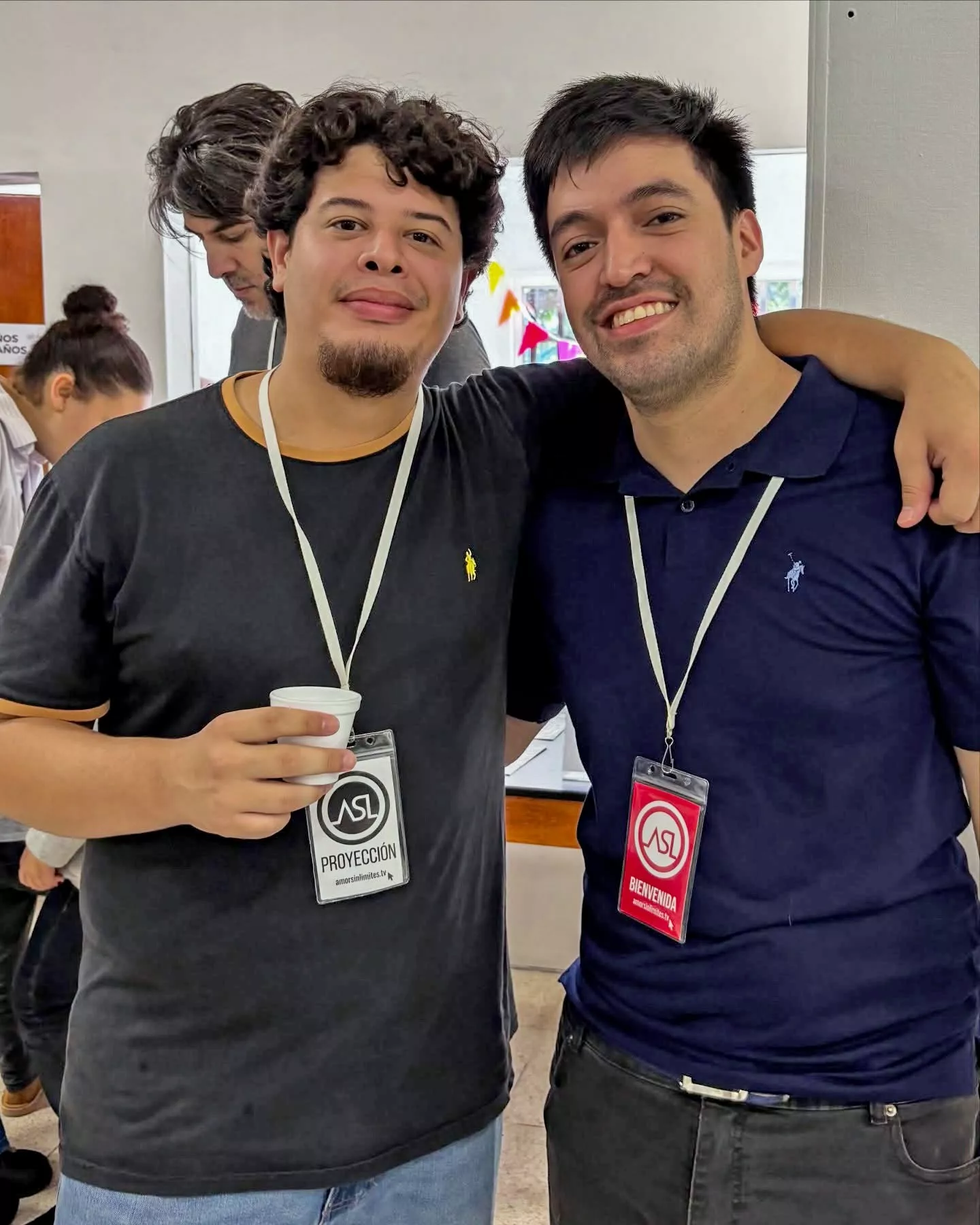 Personas reunidas en ASL Amor Sin Límites