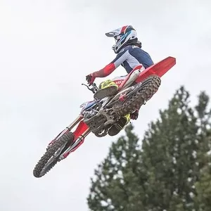 Imagen de portada para Curso online Motocross de Cero a Profesional. Curso base para pilotos que quieren progresar REALMENTE.