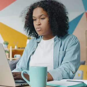 Imagem de capa para o Ebook Educação Adaptada: Cursos Flexíveis para seu Ritmo de Vida