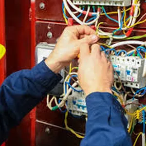 Imagem de eletricista profissional criado por Dyb Farias na hotmart