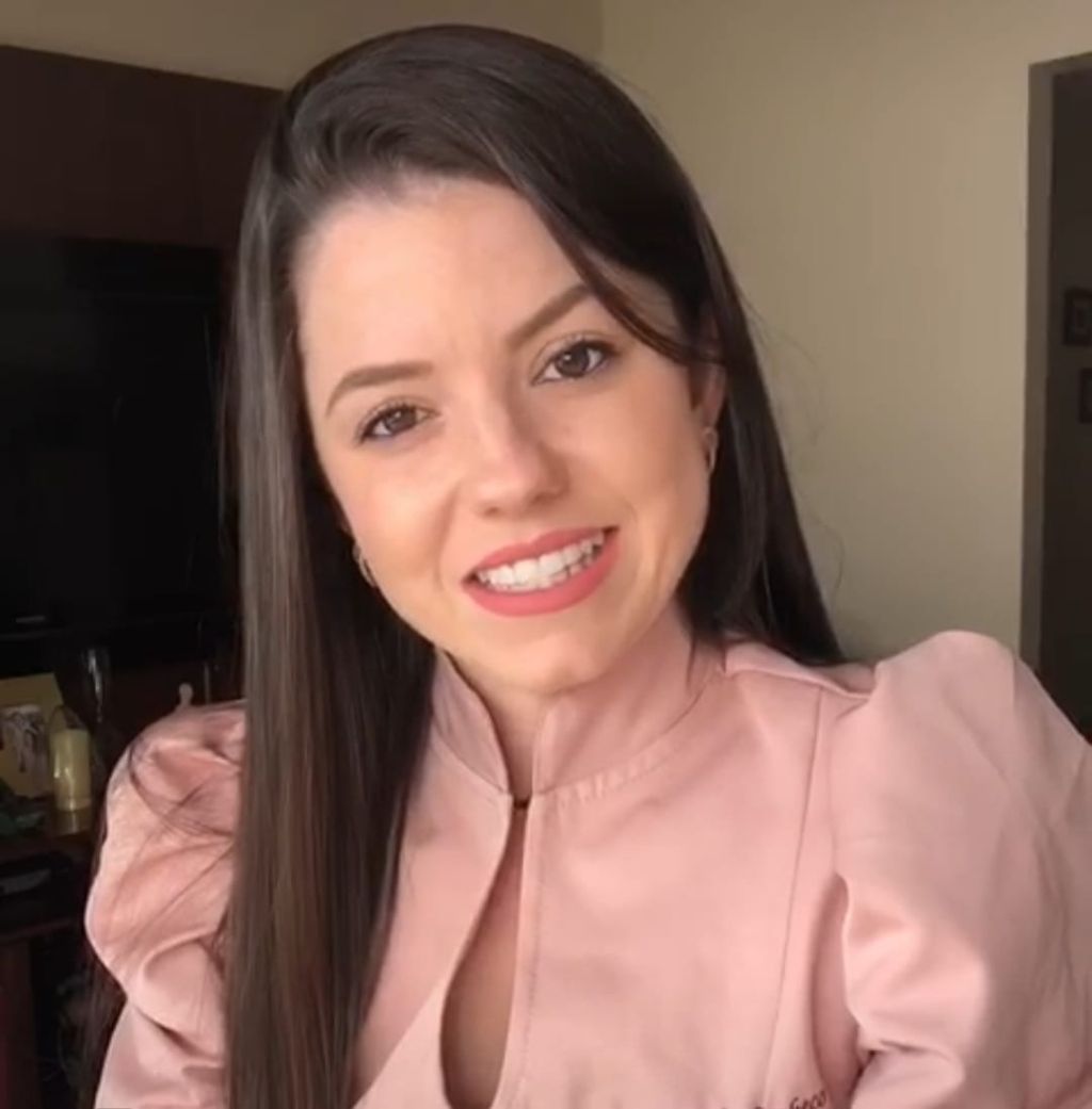 Dra.Larissa - Ortodontista