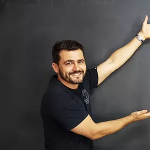 Imagem de capa para o Curso online Química 100% On-Line 