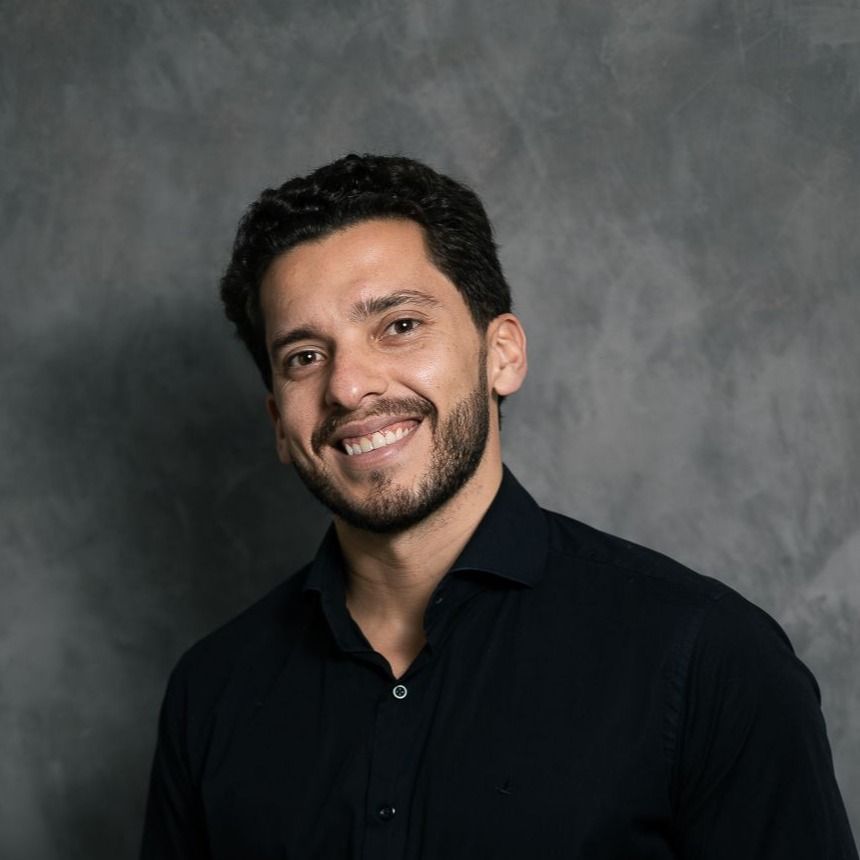  Dr. Eric Araújo 