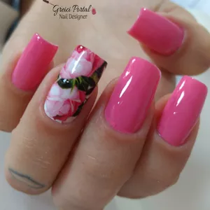 Imagem de capa para o Curso online Aprenda como fazer uma aplicação de películas de unhas com Greici Portal