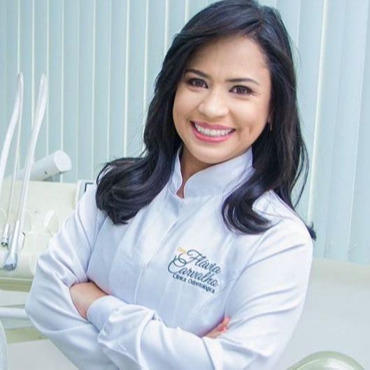 Dra. Flávia Carvalho