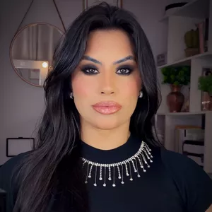 ESCOLA DE MAQUIAGEM MAYARA BARCELOS 