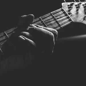 Imagem de capa para o Curso online Transforme-se em um Guitarrista Versátil com o Método 2.0