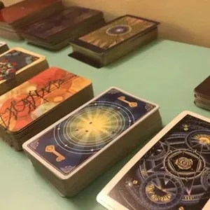 Imagen de portada para Curso online Tarot Familiars: Descubre tu Destino y Encuentra Respuestas 🌟