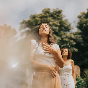 Imagem de capa para o Curso online DANÇA | DA PRÁTICA À VIDA