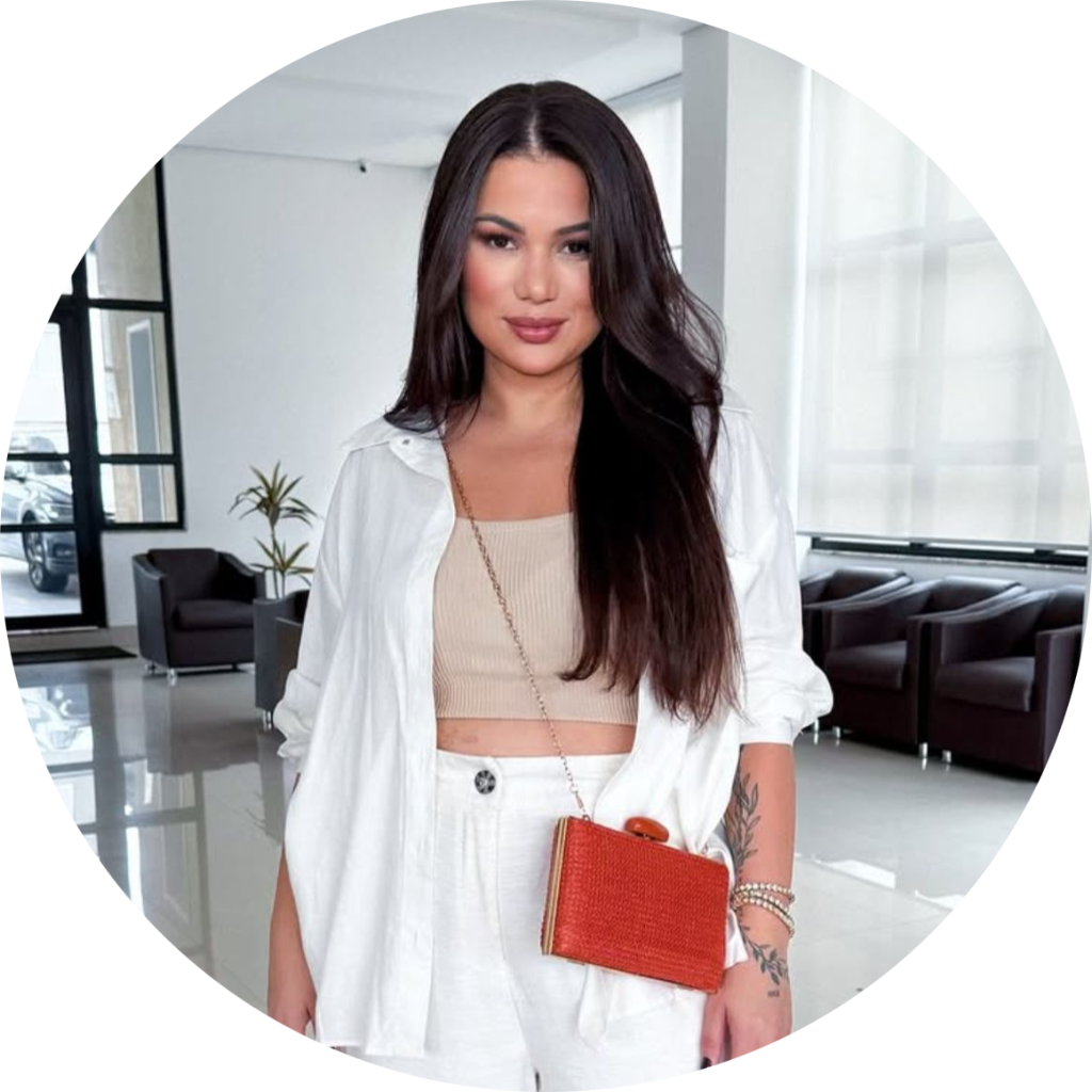 Aline Monteiro - Aluna 