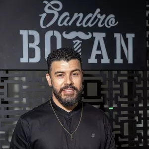 Imagem de capa para o Curso online Corte na Tesoura - Método Sandro Botan