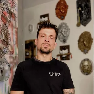 Imagem do curso Curso profissional para tatuadores iniciantes