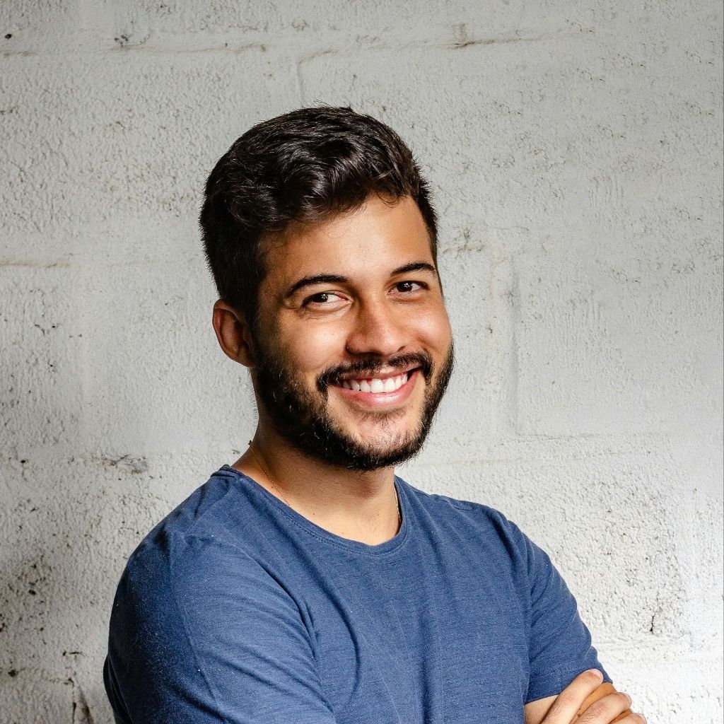 🔹Luis R. – Administrador