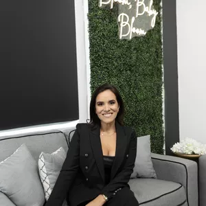 Cover image for Online course CLASSIC EYELASH EXTENSIONS + VOLUME (BONUS)