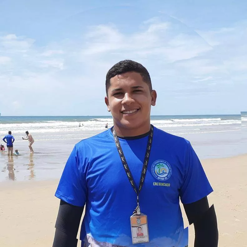 ALEX SANDRO EMPRESARIO 26 ANOS EXPER EM TURISMO