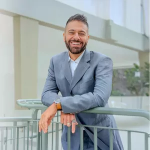 Imagem do curso Autoridade da Voz - Curso Online de Canto Lírico e Pop