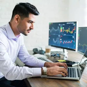 Imagen de portada para Curso online Finanzas Corporativas y Valorización de Empresas