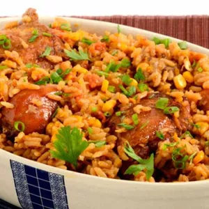 Imagem de capa para o Ebook Comidas típicas brasileiras (19/28) - Galinhada com pequi