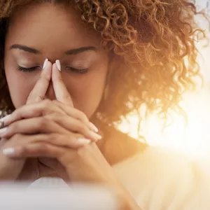 Imagem de capa para o Ebook 5 Passos Infalíveis para Aliviar a Ansiedade