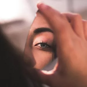 Imagem de capa para o Curso online Inteligência emocional e o autoconhecimento para desenvolvimento profissional e pessoal.