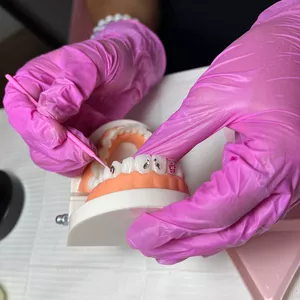 Imagen de portada para Curso online Formación técnico de joyería dental 