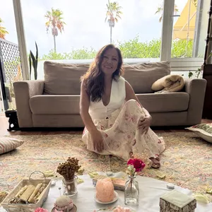 Imagen de portada para Curso online COMO CREAR TU TALLER DE MUJERES GUIA, CON UNA  ESTRUCTURA  QUE TE DE SEGURIDAD Y RESULTADOS TANGIBLES