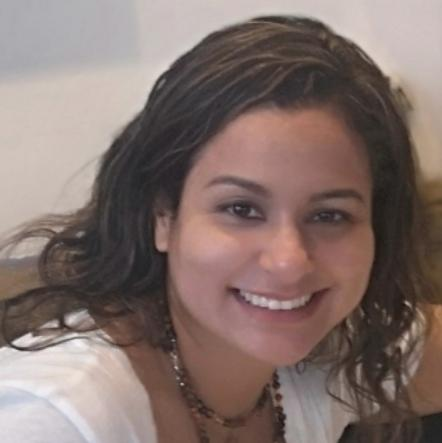 CLAUDIA ZAPATA - Medium