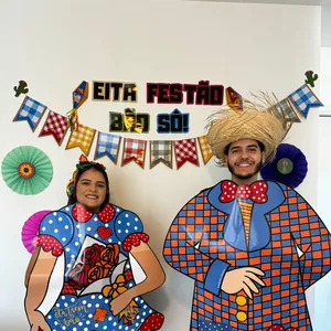 Imagem de capa para o Ebook Kit Junino - Painel + Totem para fotos 