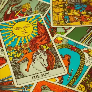 Imagem de capa para o Ebook E-Book Meditando com o Tarot