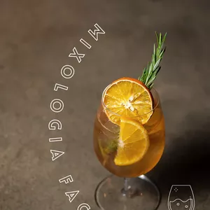 Imagen de portada para Ebook MIXOLOGIA FACIL